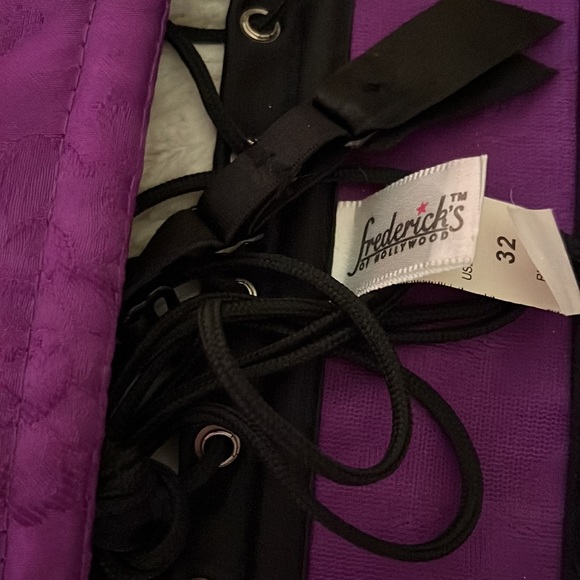 FREDERICK’S OF HOLLYWOOD CORSET SIZE 32 - Picture 4 of 5